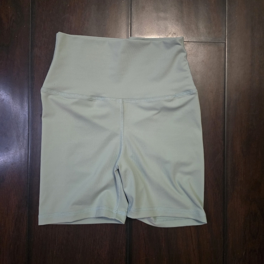 NWT Biper Shorts Mint Green Workout Biking Yoga Size Small